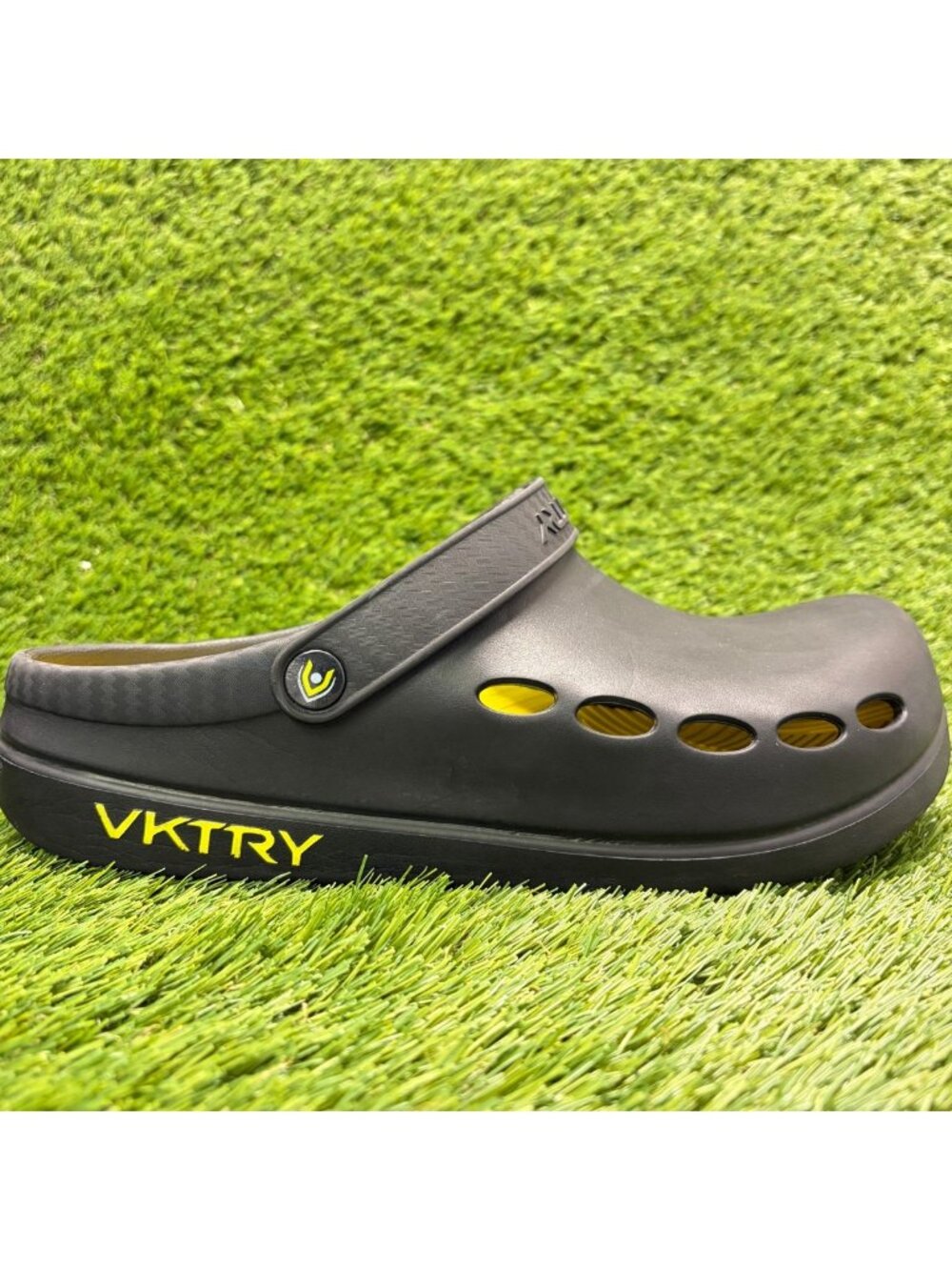 VKTRY Recovery Clog Mens Size 12 Black Yellow Casual Walking Slip On Sandals